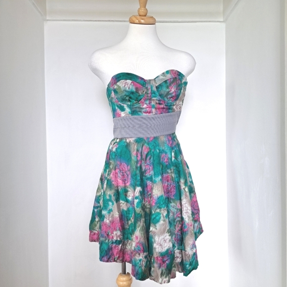 Elizabeth & James | Green , pink & grey floral cute flowy strapless mini Dress - Picture 1 of 11